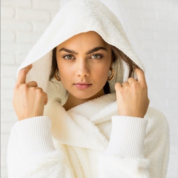 💥⬇️ NWT - WHITE Teddy Bear Fleece Cardigan Hoodie - Picture 4 of 8